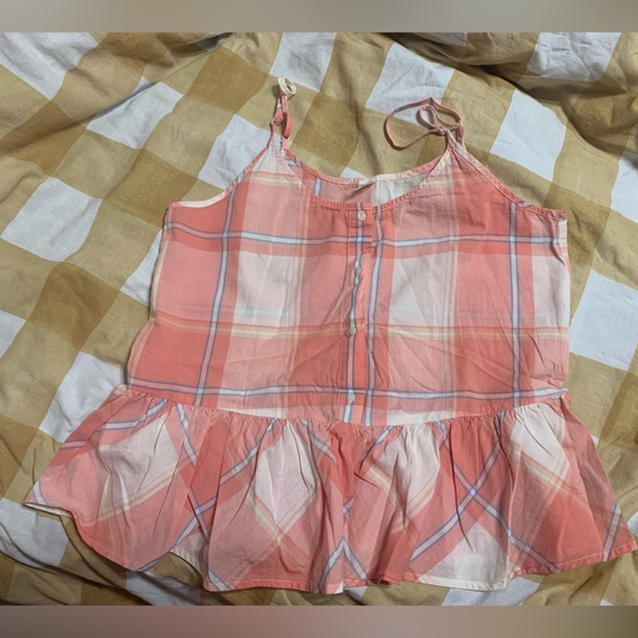 Old navy summer top - Picture 1 of 4